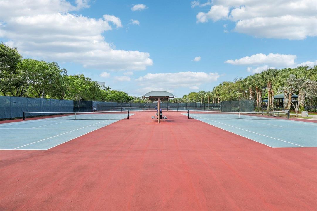 37-web-or-mls-2650 S Course Dr 308 Pompa