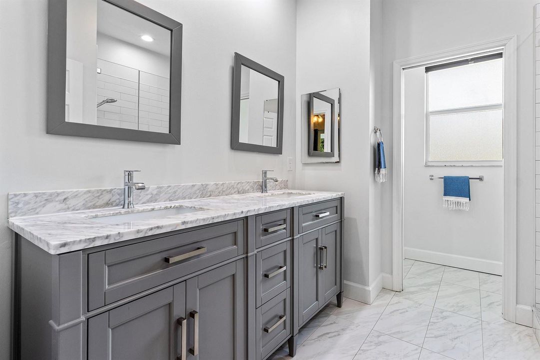 022-1214462ndLaneNorth-WestPalmBeach-FL-