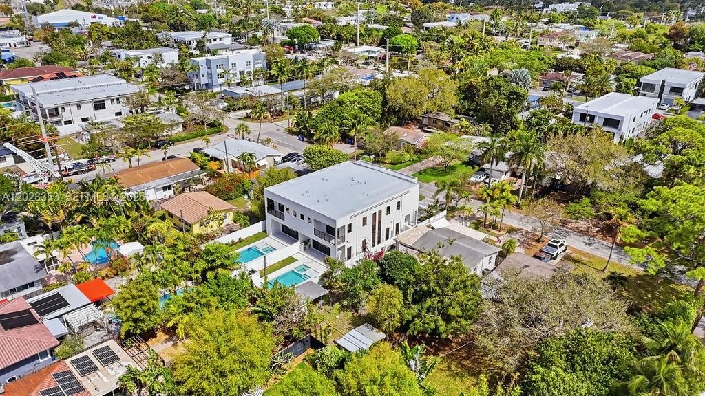 For Sale: $1,565,000 (4 beds, 3 baths, 2434 Square Feet)