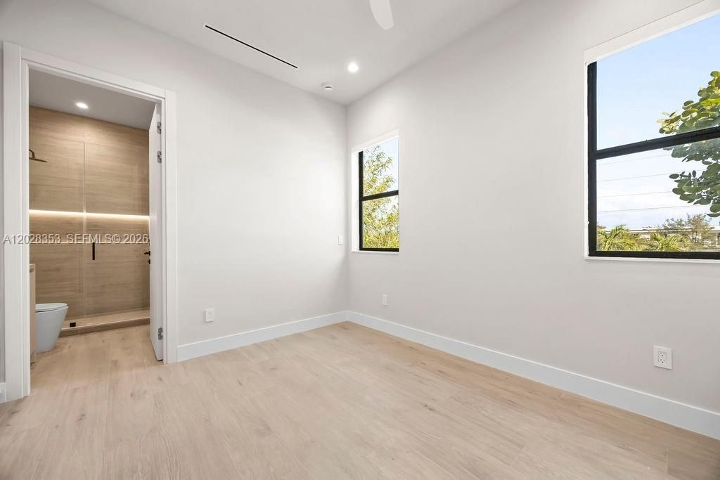 For Sale: $1,565,000 (4 beds, 3 baths, 2434 Square Feet)