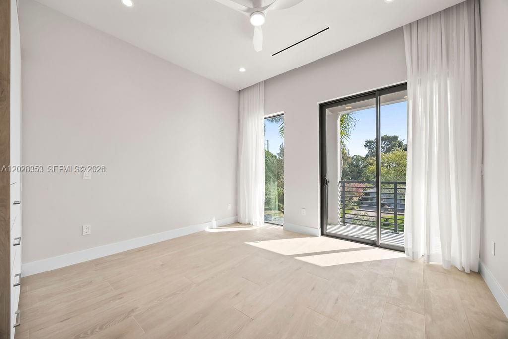 For Sale: $1,565,000 (4 beds, 3 baths, 2434 Square Feet)