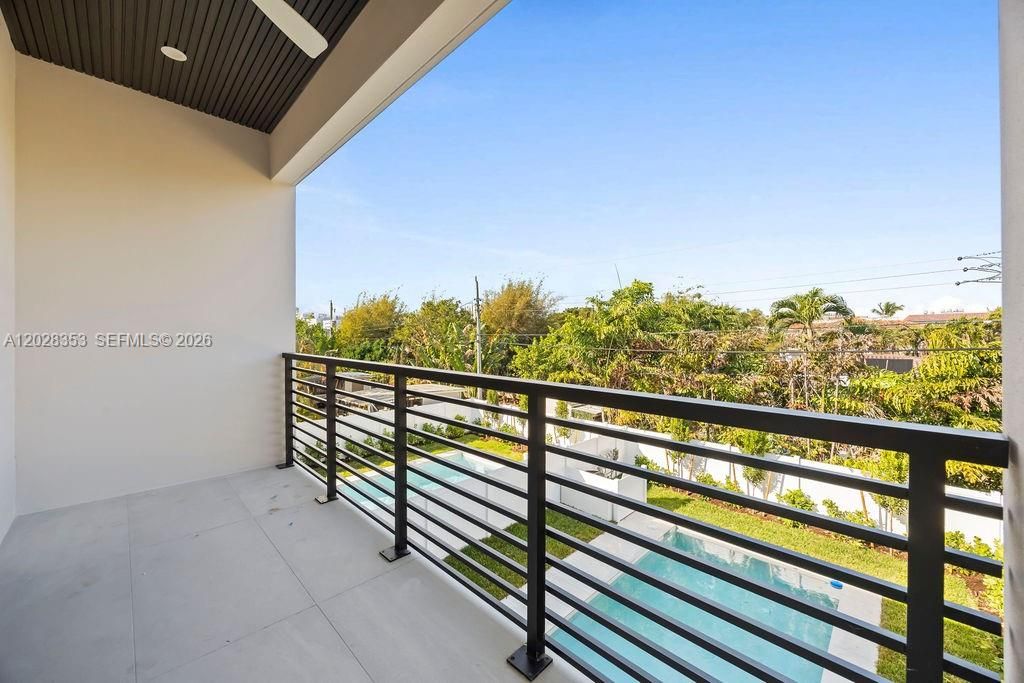For Sale: $1,565,000 (4 beds, 3 baths, 2434 Square Feet)