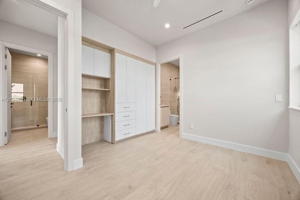 For Sale: $1,565,000 (4 beds, 3 baths, 2434 Square Feet)