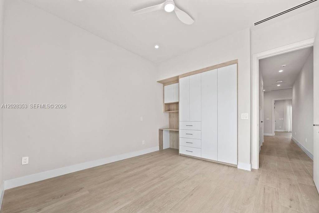 For Sale: $1,565,000 (4 beds, 3 baths, 2434 Square Feet)