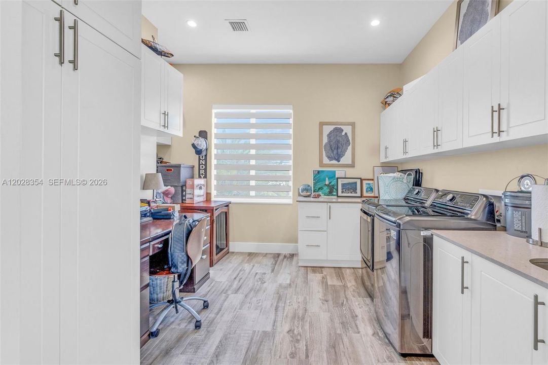 En Venta: $3,350,000 (4 camas, 3 baños, 3182 Pies cuadrados)
