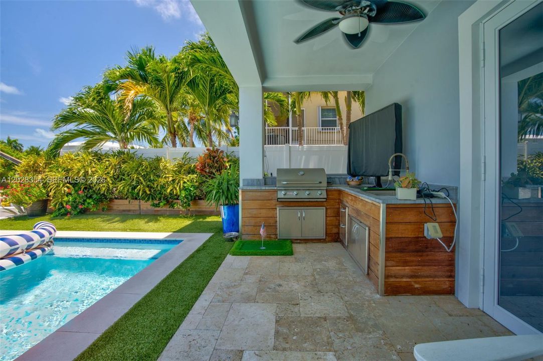 En Venta: $3,350,000 (4 camas, 3 baños, 3182 Pies cuadrados)
