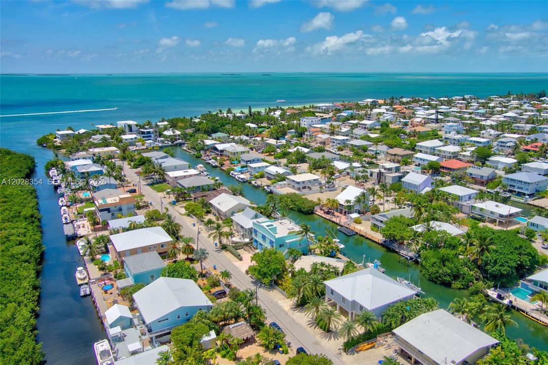 En Venta: $3,350,000 (4 camas, 3 baños, 3182 Pies cuadrados)