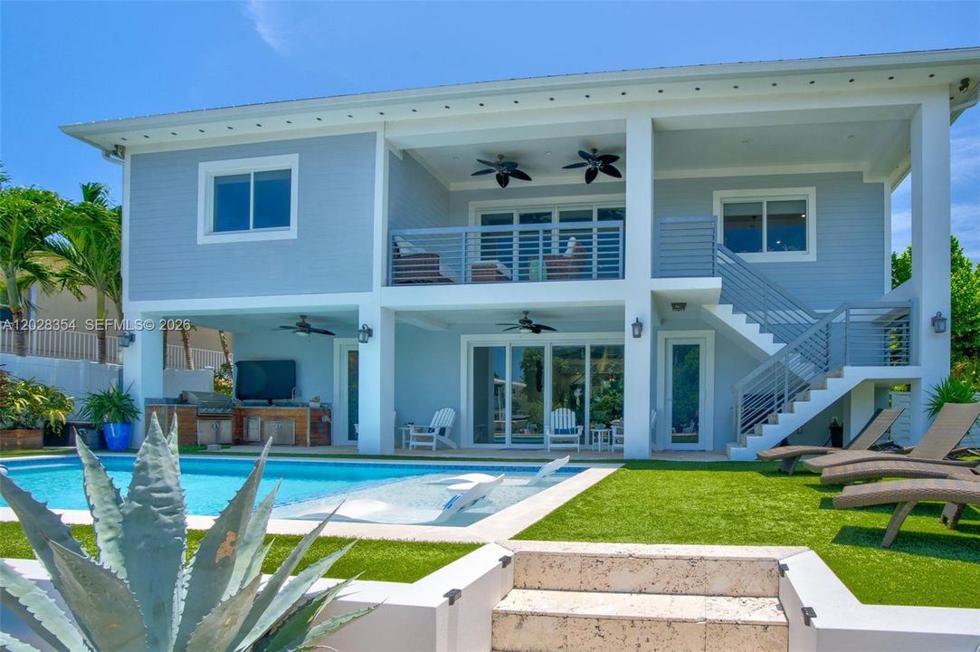 En Venta: $3,350,000 (4 camas, 3 baños, 3182 Pies cuadrados)