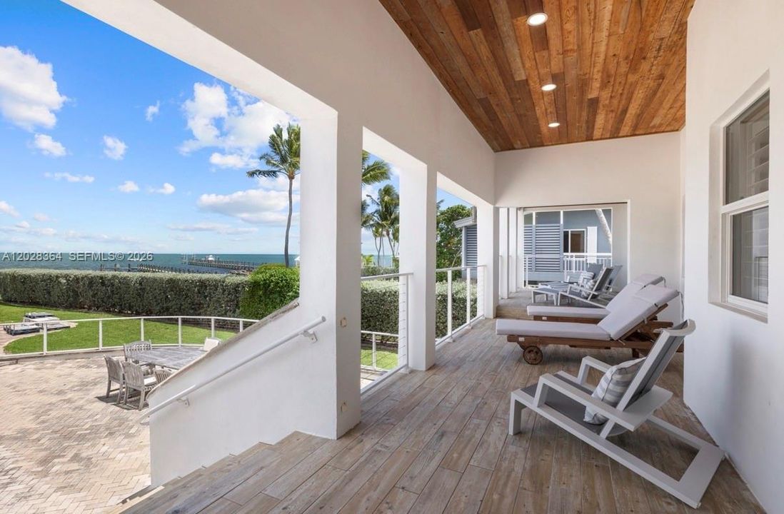 На продажу: $14,999,000 (8 спален, 7 ванн, 6500 Квадратных фут)
