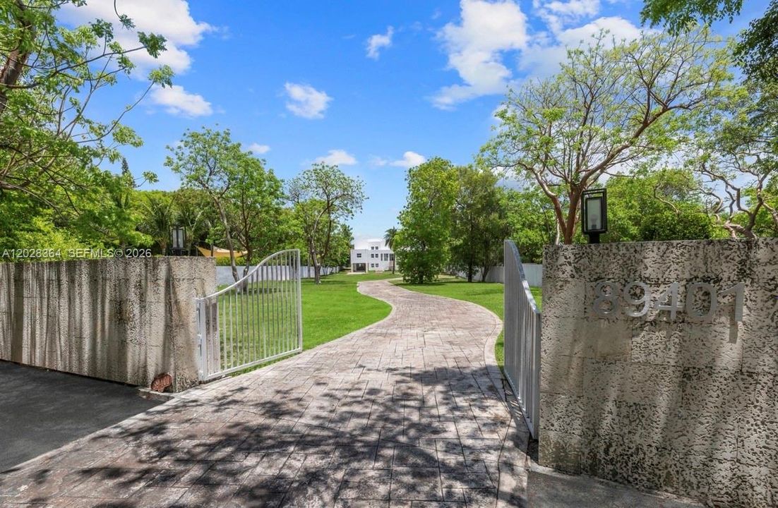 На продажу: $14,999,000 (8 спален, 7 ванн, 6500 Квадратных фут)