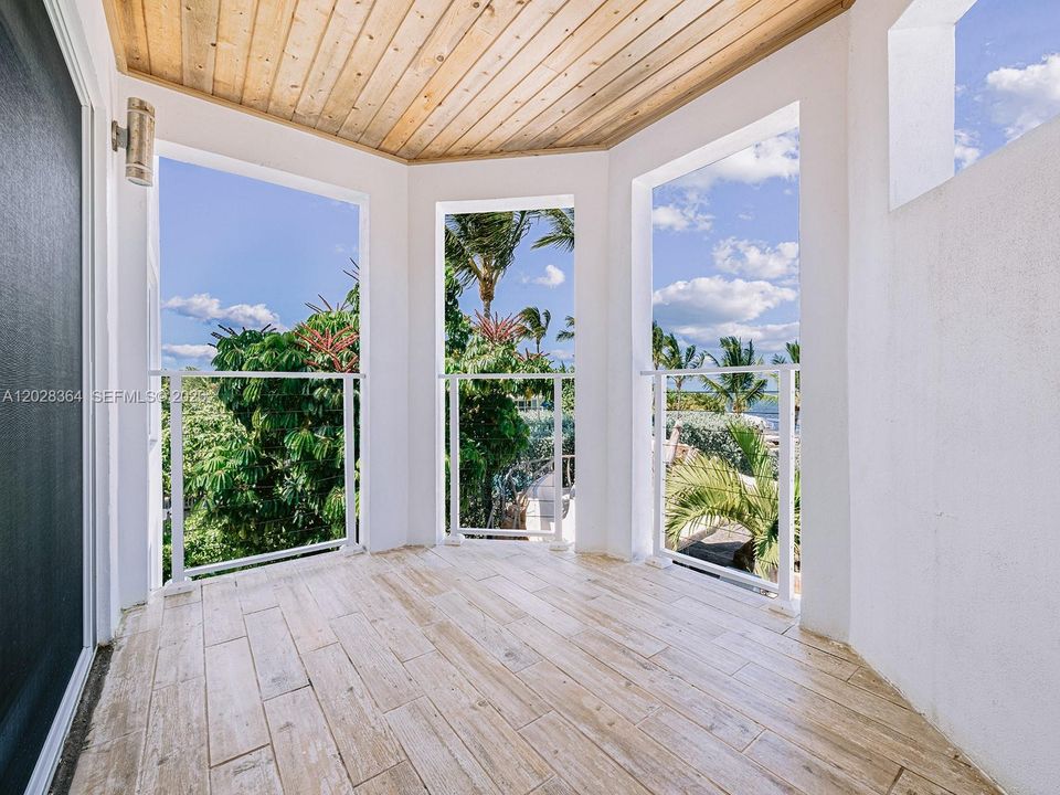 На продажу: $14,999,000 (8 спален, 7 ванн, 6500 Квадратных фут)