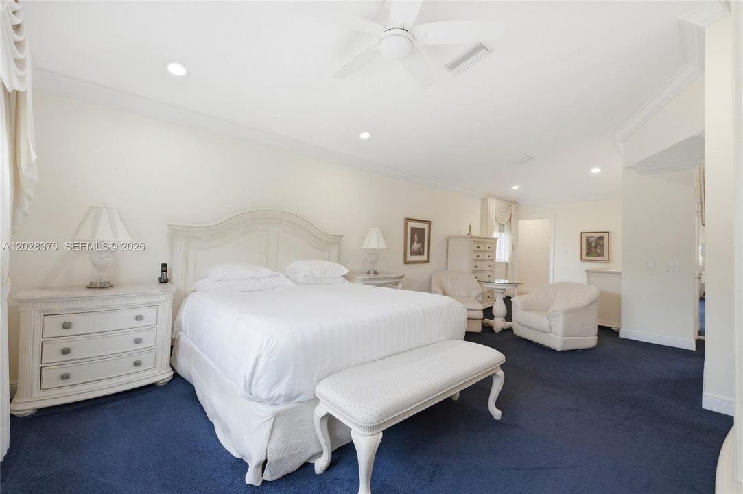 En Venta: $1,525,000 (6 camas, 5 baños, 3864 Pies cuadrados)