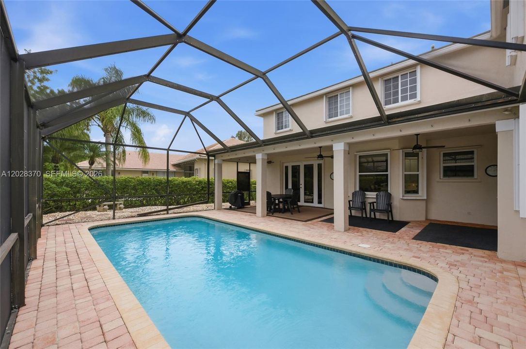 En Venta: $1,525,000 (6 camas, 5 baños, 3864 Pies cuadrados)