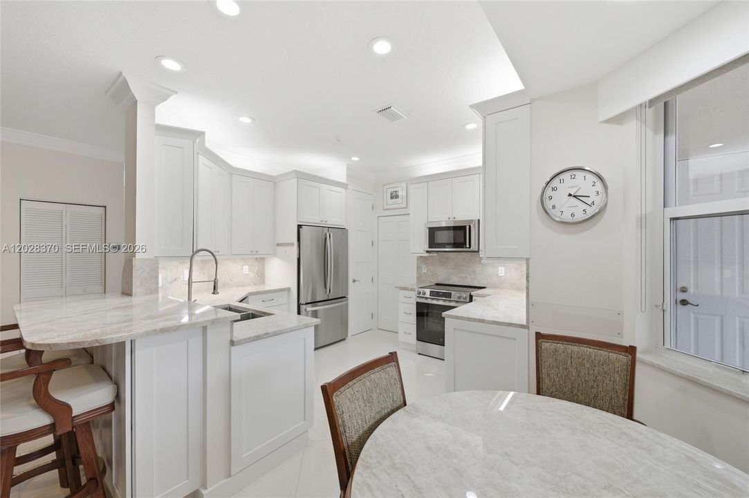 En Venta: $1,525,000 (6 camas, 5 baños, 3864 Pies cuadrados)