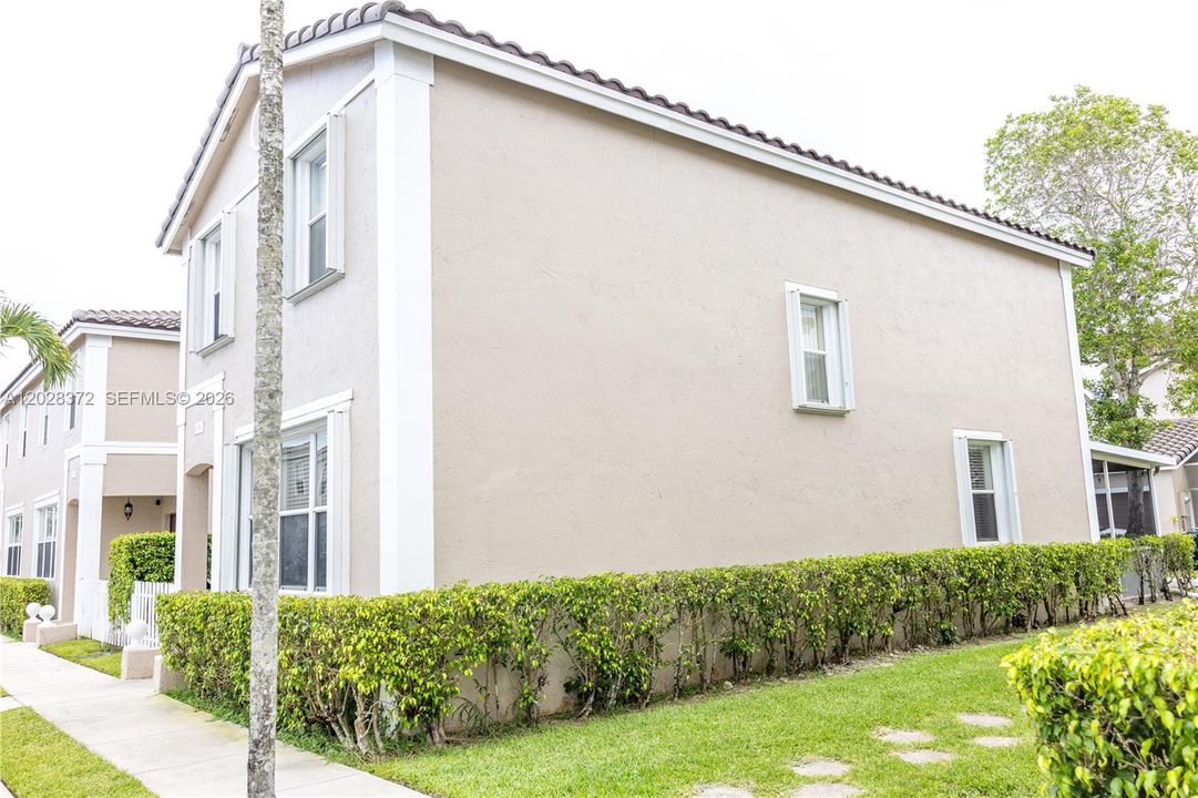 For Sale: $498,000 (3 beds, 2 baths, 1634 Square Feet)