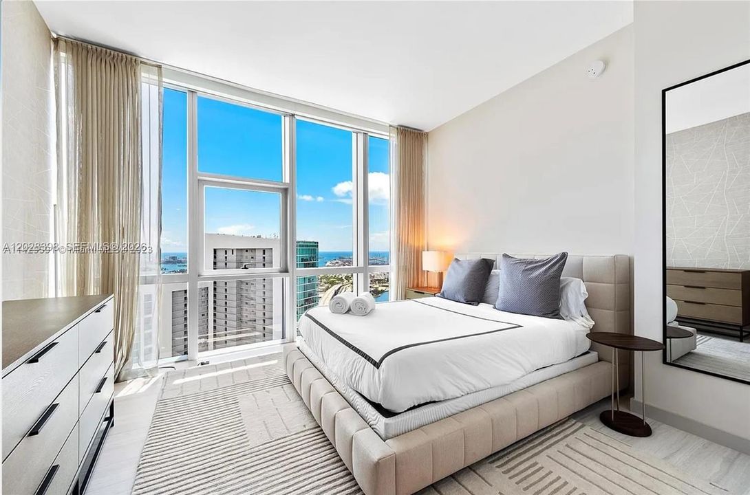 For Sale: $4,995,000 (4 beds, 4 baths, 3867 Square Feet)