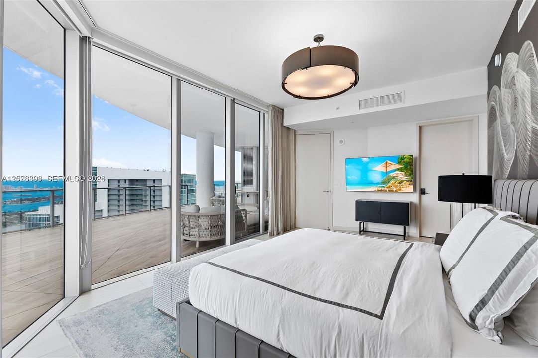 For Sale: $4,995,000 (4 beds, 4 baths, 3867 Square Feet)