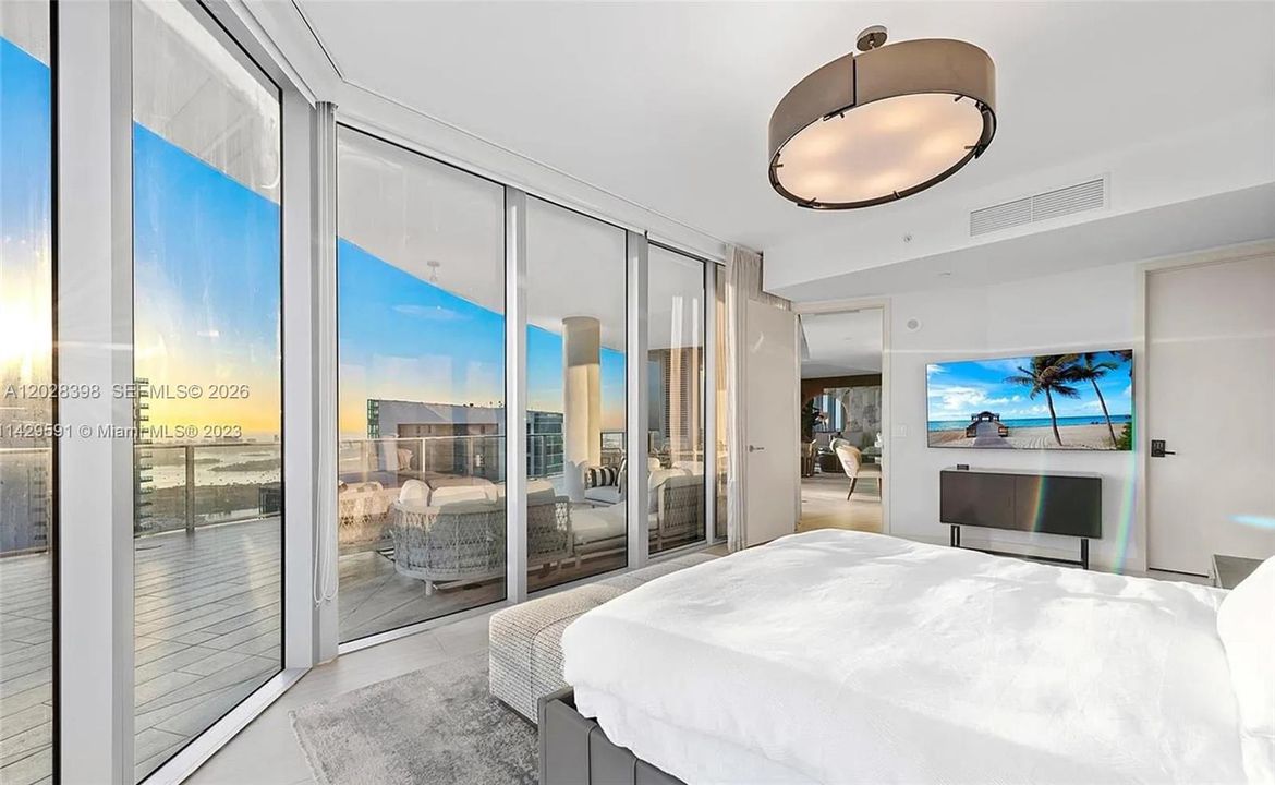For Sale: $4,995,000 (4 beds, 4 baths, 3867 Square Feet)
