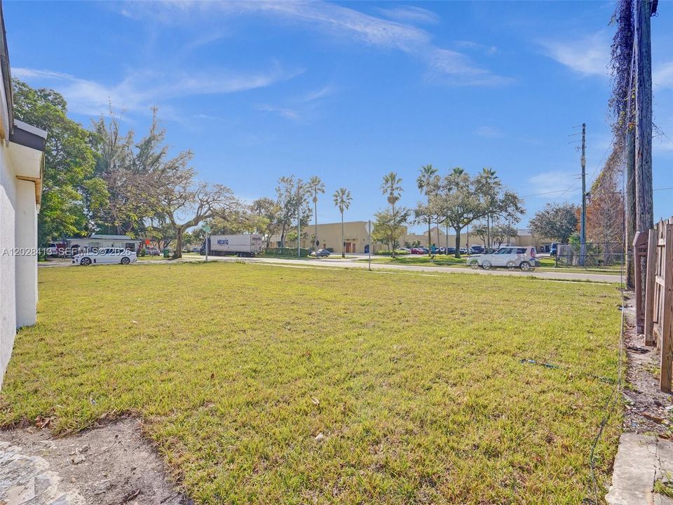 Недавно продано: $219,999 (0.11 acres)