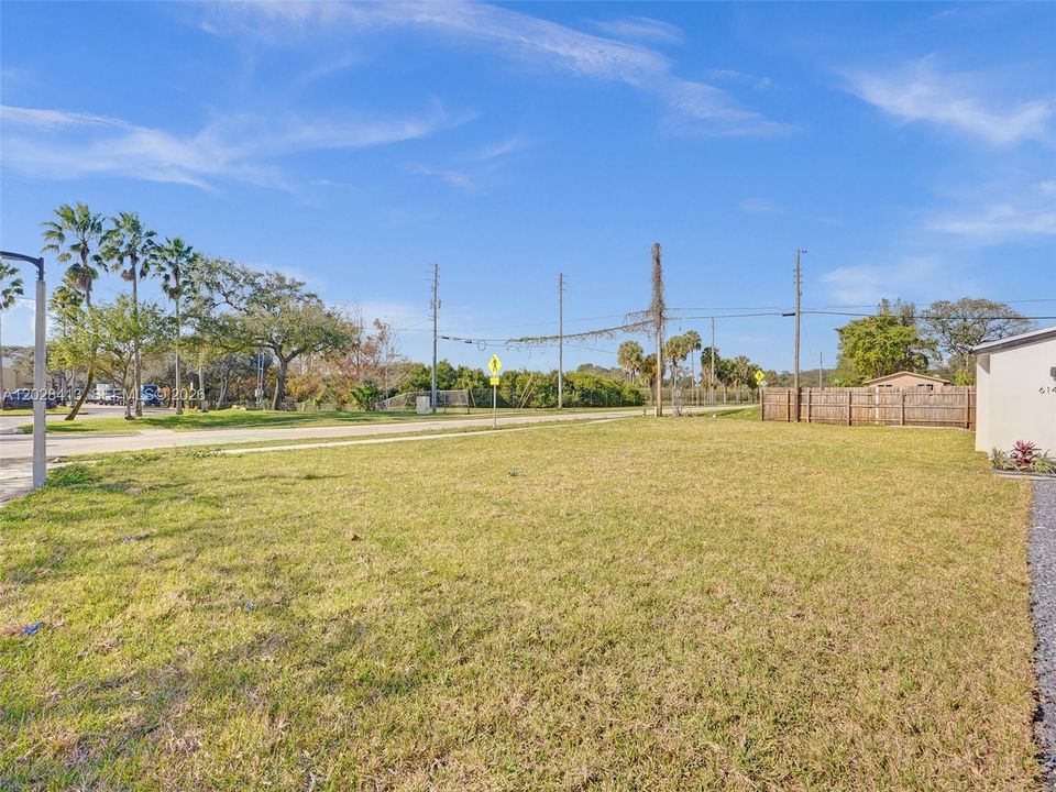 Недавно продано: $219,999 (0.11 acres)