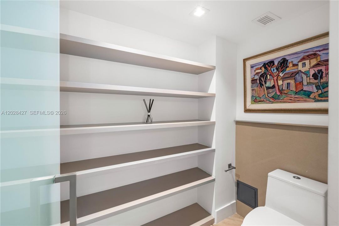 En Venta: $3,990,000 (3 camas, 3 baños, 2480 Pies cuadrados)