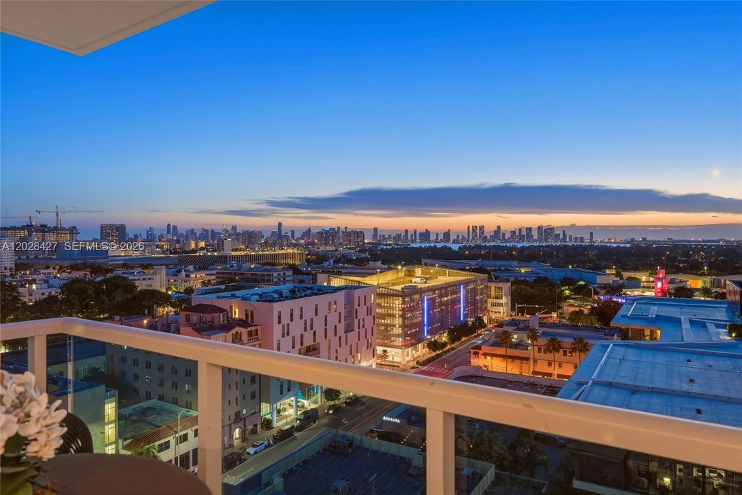 На продажу: $3,990,000 (3 спален, 3 ванн, 2480 Квадратных фут)