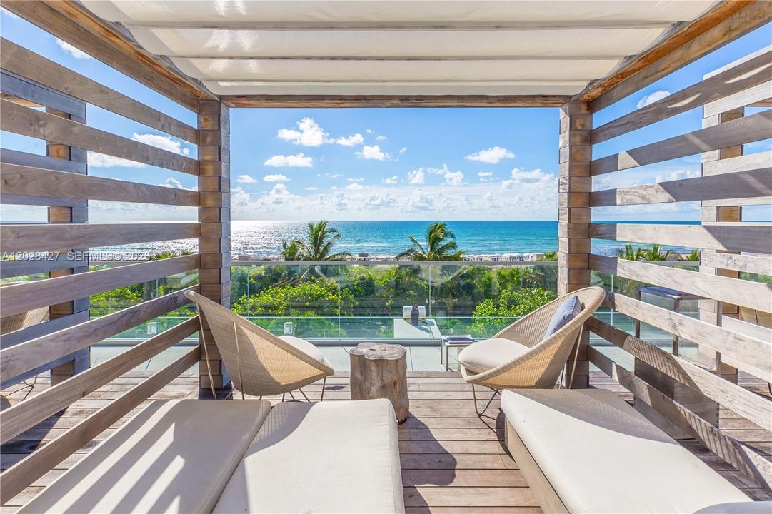 En Venta: $3,990,000 (3 camas, 3 baños, 2480 Pies cuadrados)