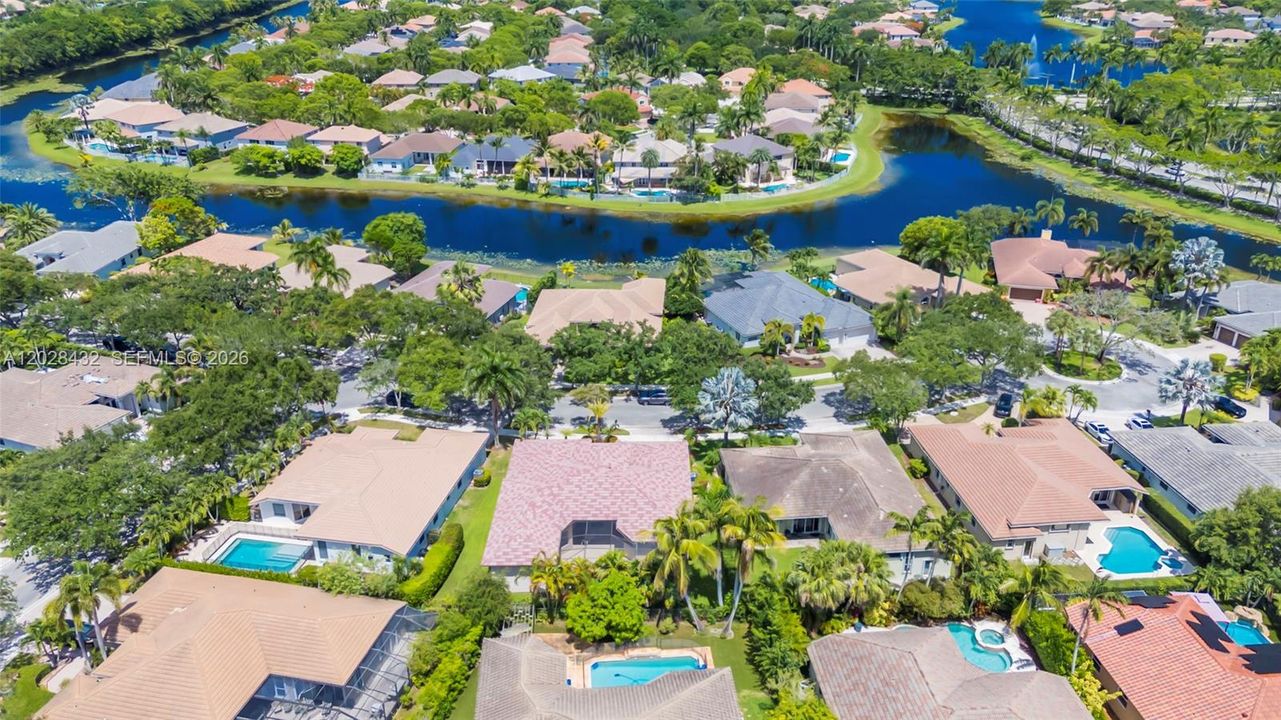 For Sale: $1,100,000 (5 beds, 3 baths, 2879 Square Feet)