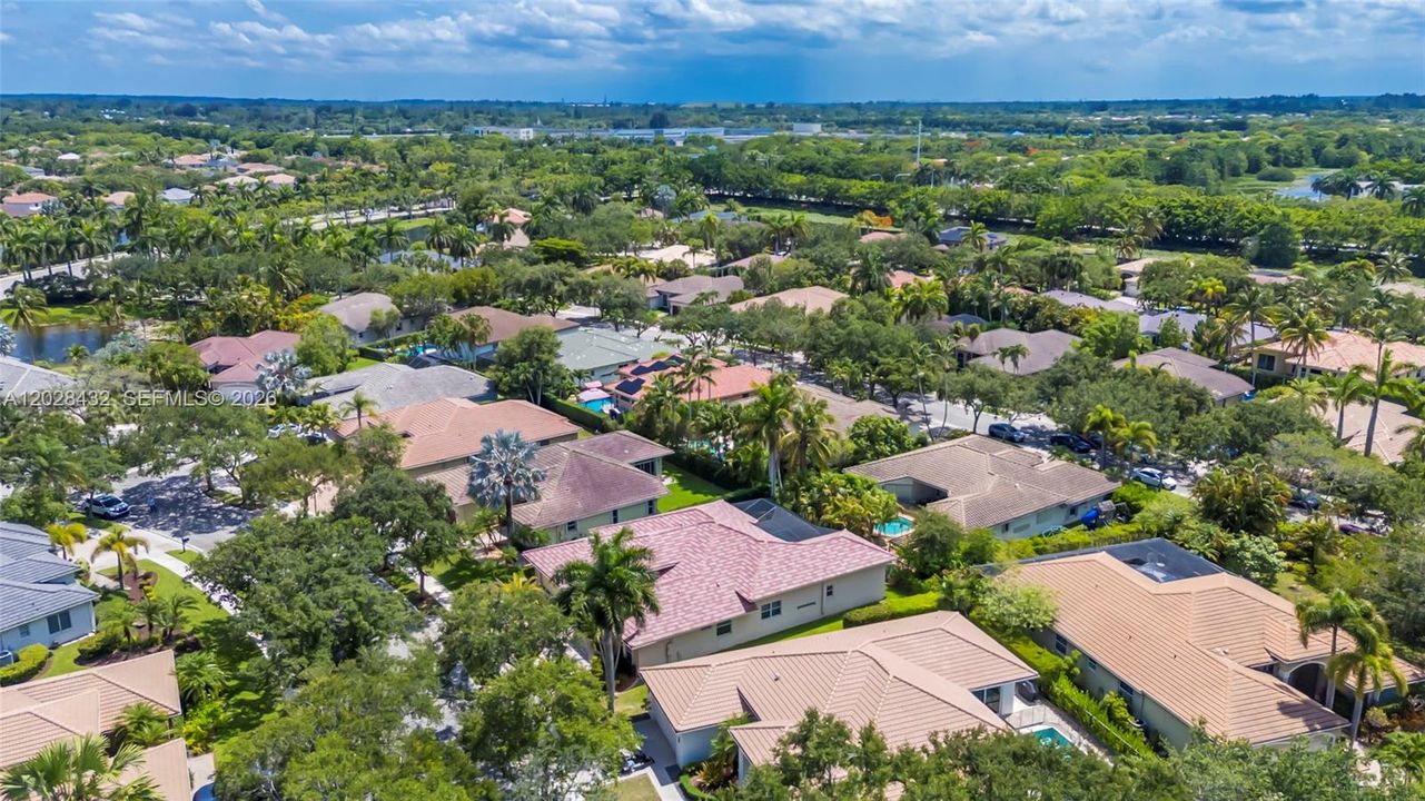 For Sale: $1,100,000 (5 beds, 3 baths, 2879 Square Feet)