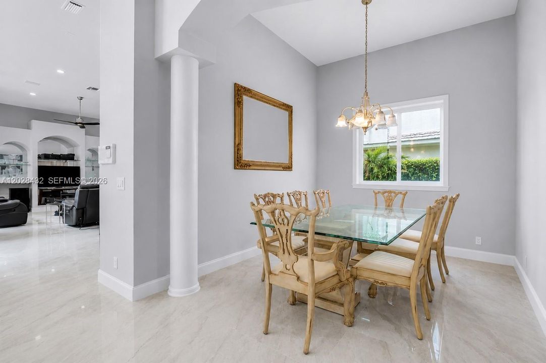 For Sale: $1,100,000 (5 beds, 3 baths, 2879 Square Feet)