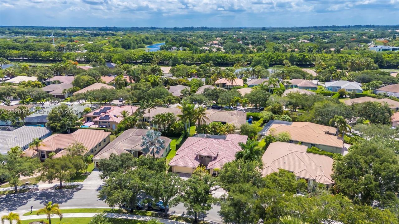 For Sale: $1,100,000 (5 beds, 3 baths, 2879 Square Feet)