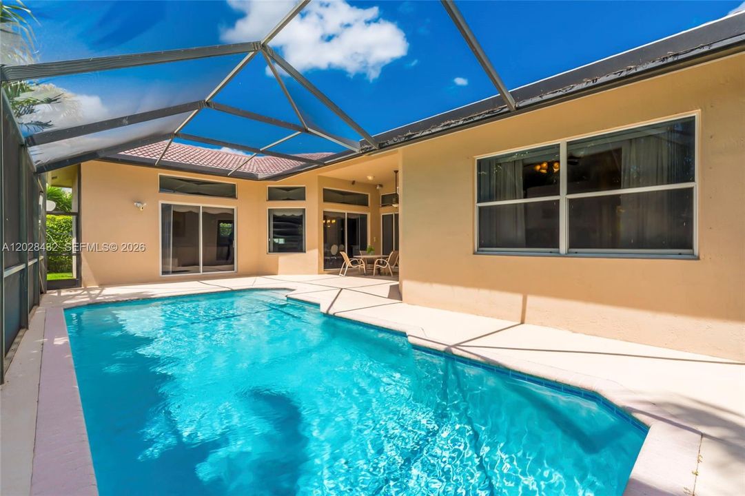 For Sale: $1,100,000 (5 beds, 3 baths, 2879 Square Feet)
