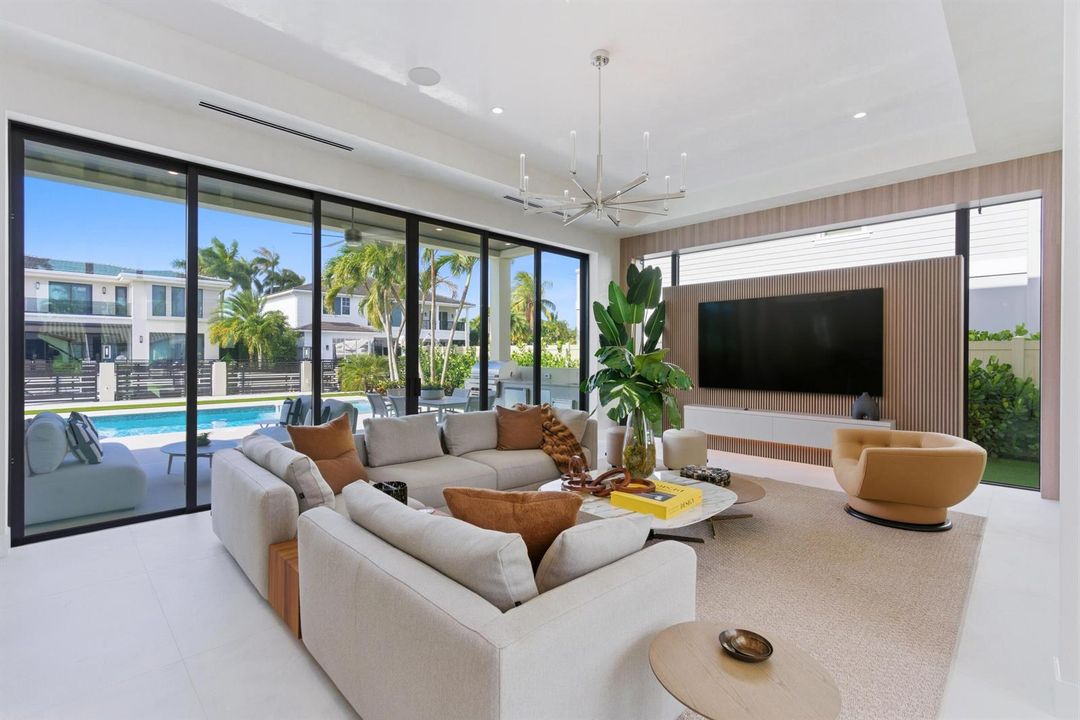 511 Silver Ln Boca Raton 12