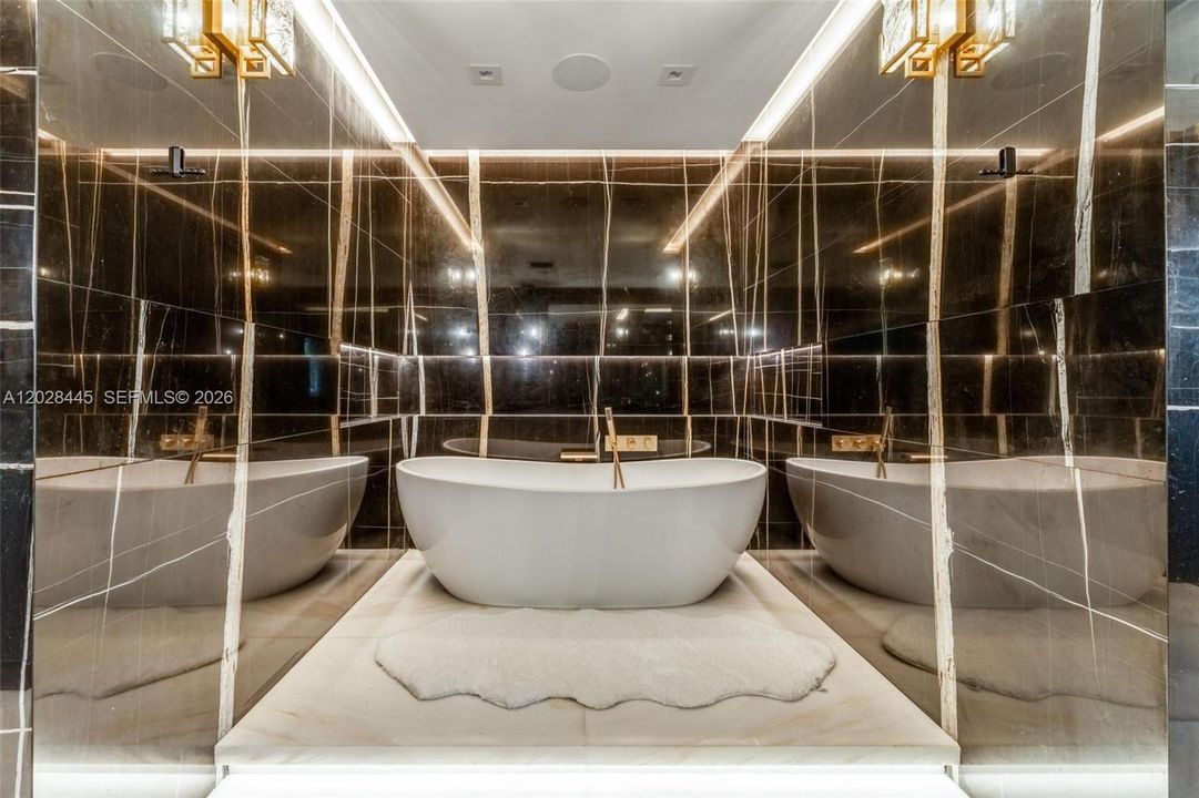 В аренду: $65,000 (6 спален, 6 ванн, 6599 Квадратных фут)