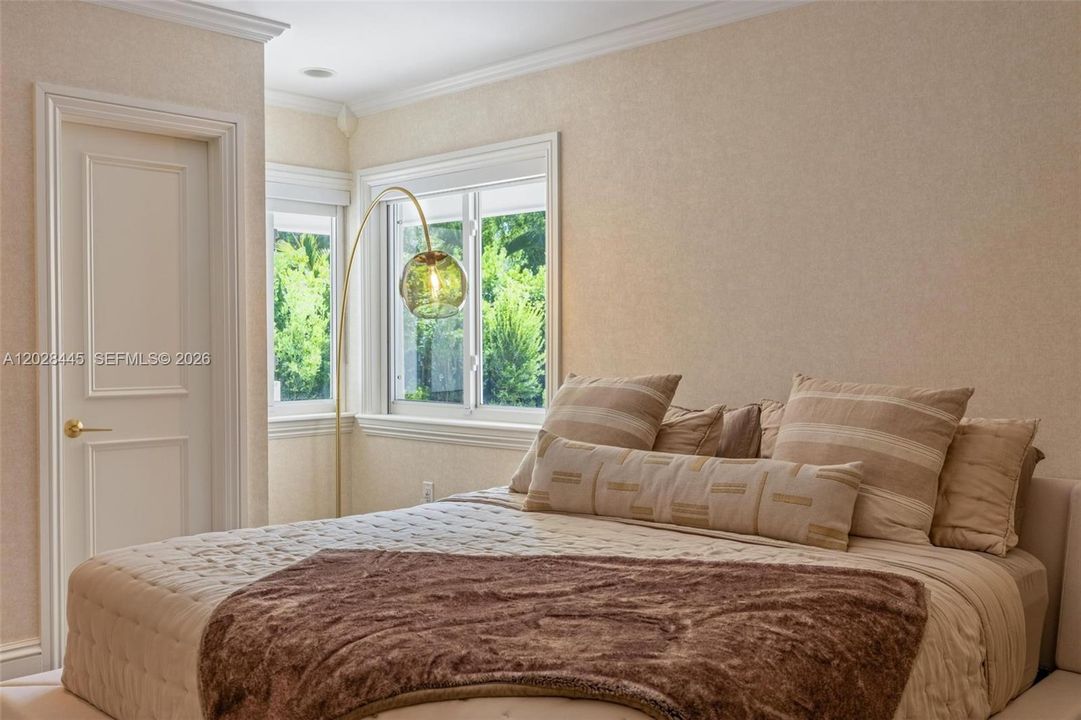 В аренду: $65,000 (6 спален, 6 ванн, 6599 Квадратных фут)