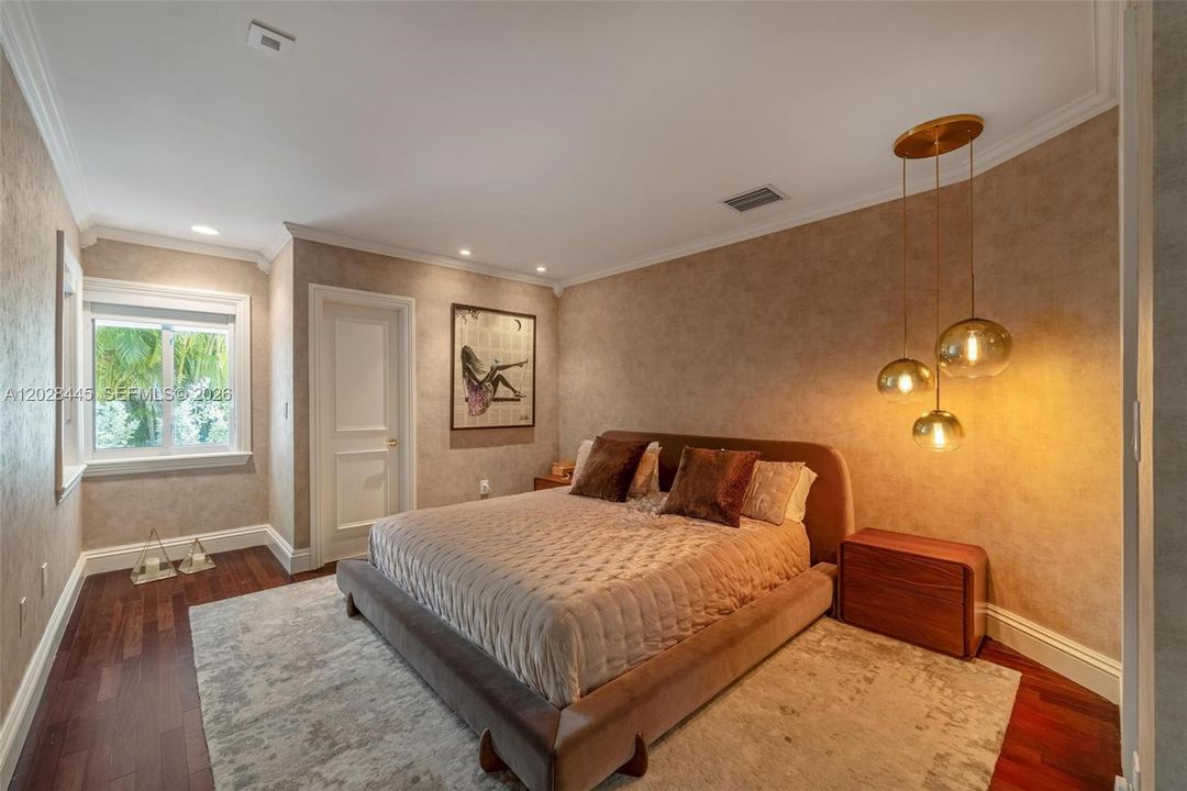 В аренду: $65,000 (6 спален, 6 ванн, 6599 Квадратных фут)