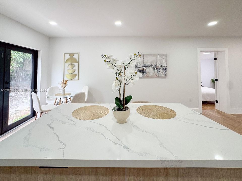 Active With Contract: $520,000 (3 beds, 2 baths, 1181 Square Feet)