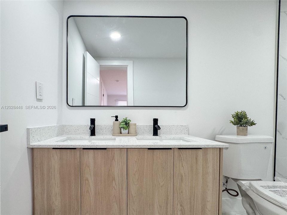 Active With Contract: $520,000 (3 beds, 2 baths, 1181 Square Feet)