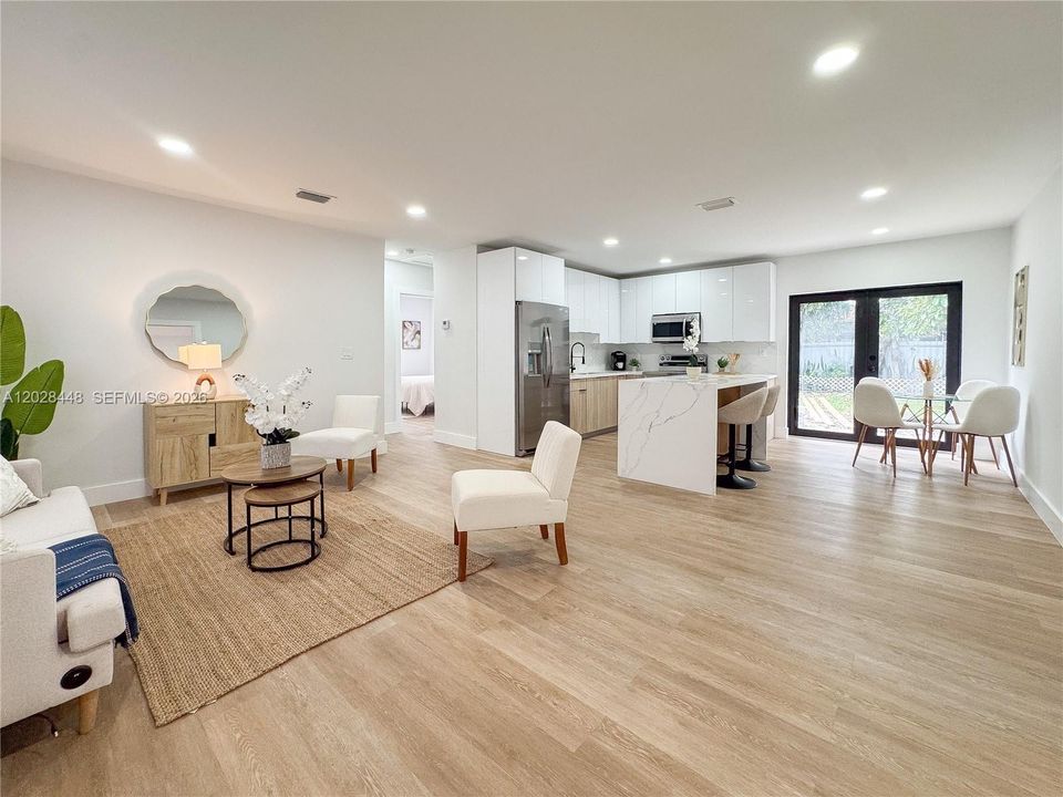 Active With Contract: $520,000 (3 beds, 2 baths, 1181 Square Feet)