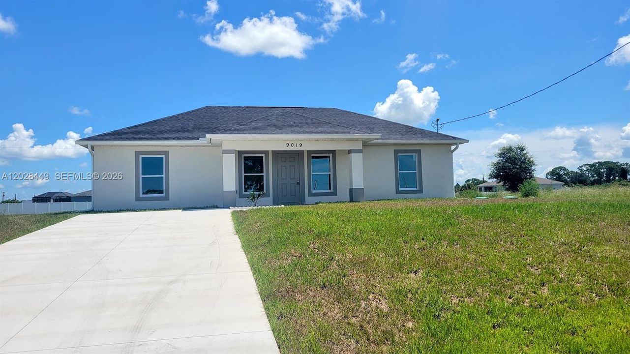 9019 E CROW CIR. LABELLE FL 33935