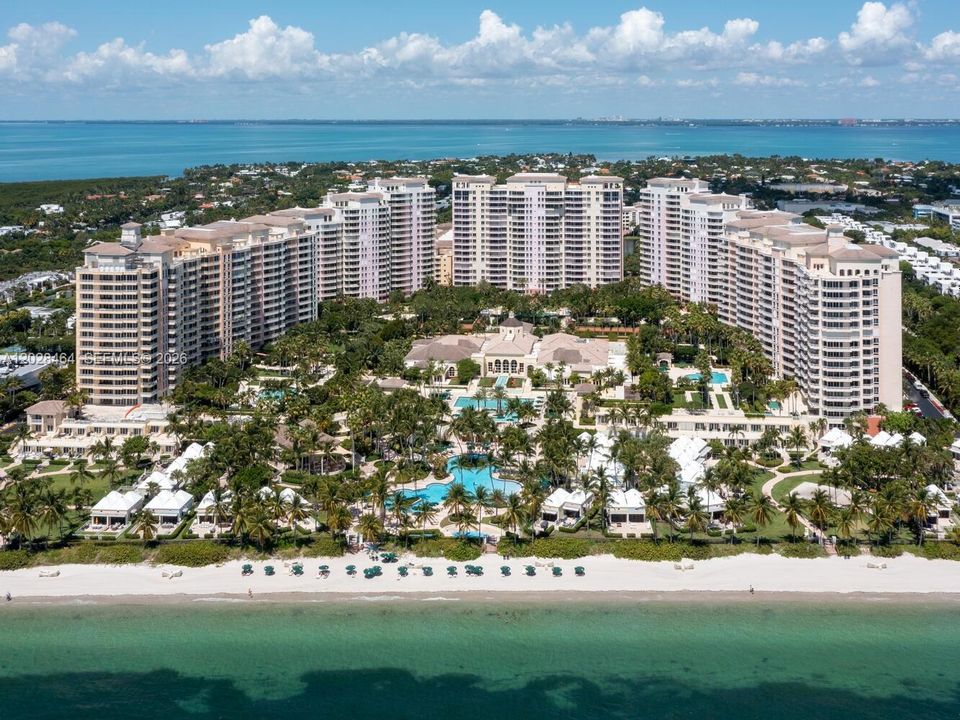 В аренду: $16,000 (2 спален, 3 ванн, 2100 Квадратных фут)