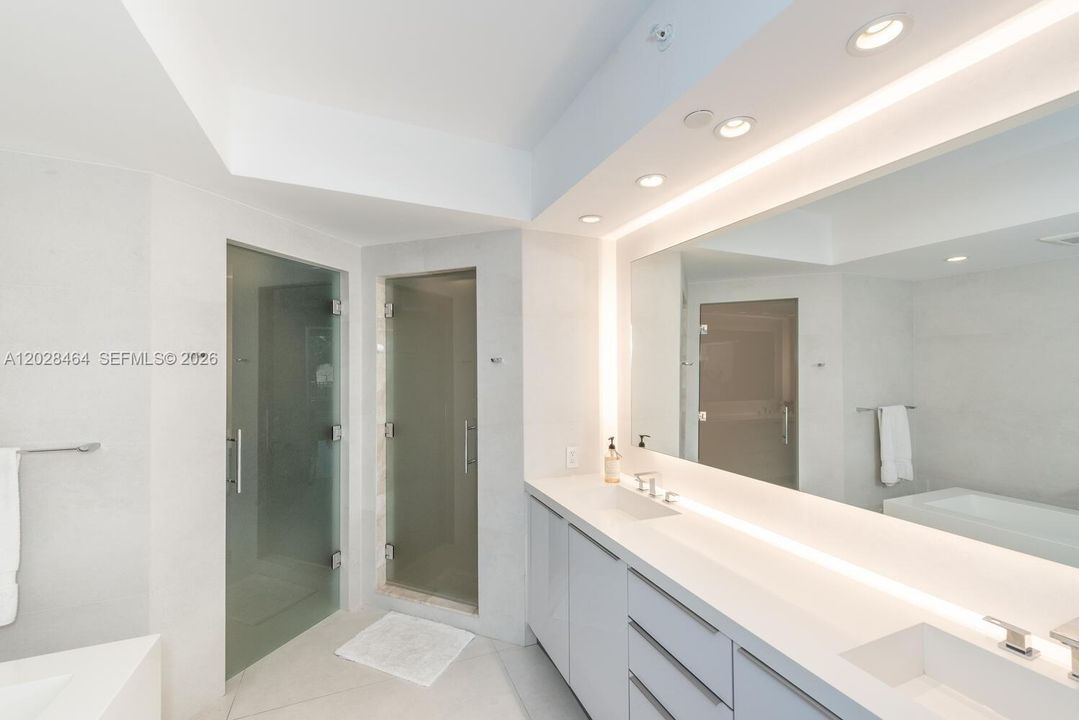 В аренду: $16,000 (2 спален, 3 ванн, 2100 Квадратных фут)