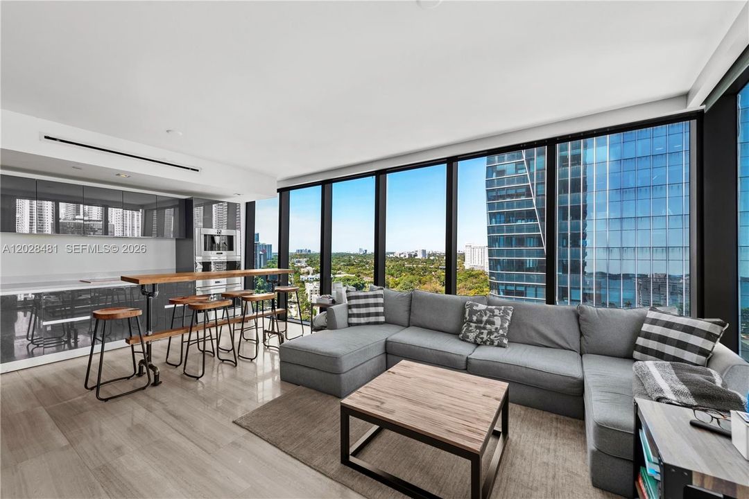 Active With Contract: $5,800 (1 beds, 1 baths, 787 Square Feet)