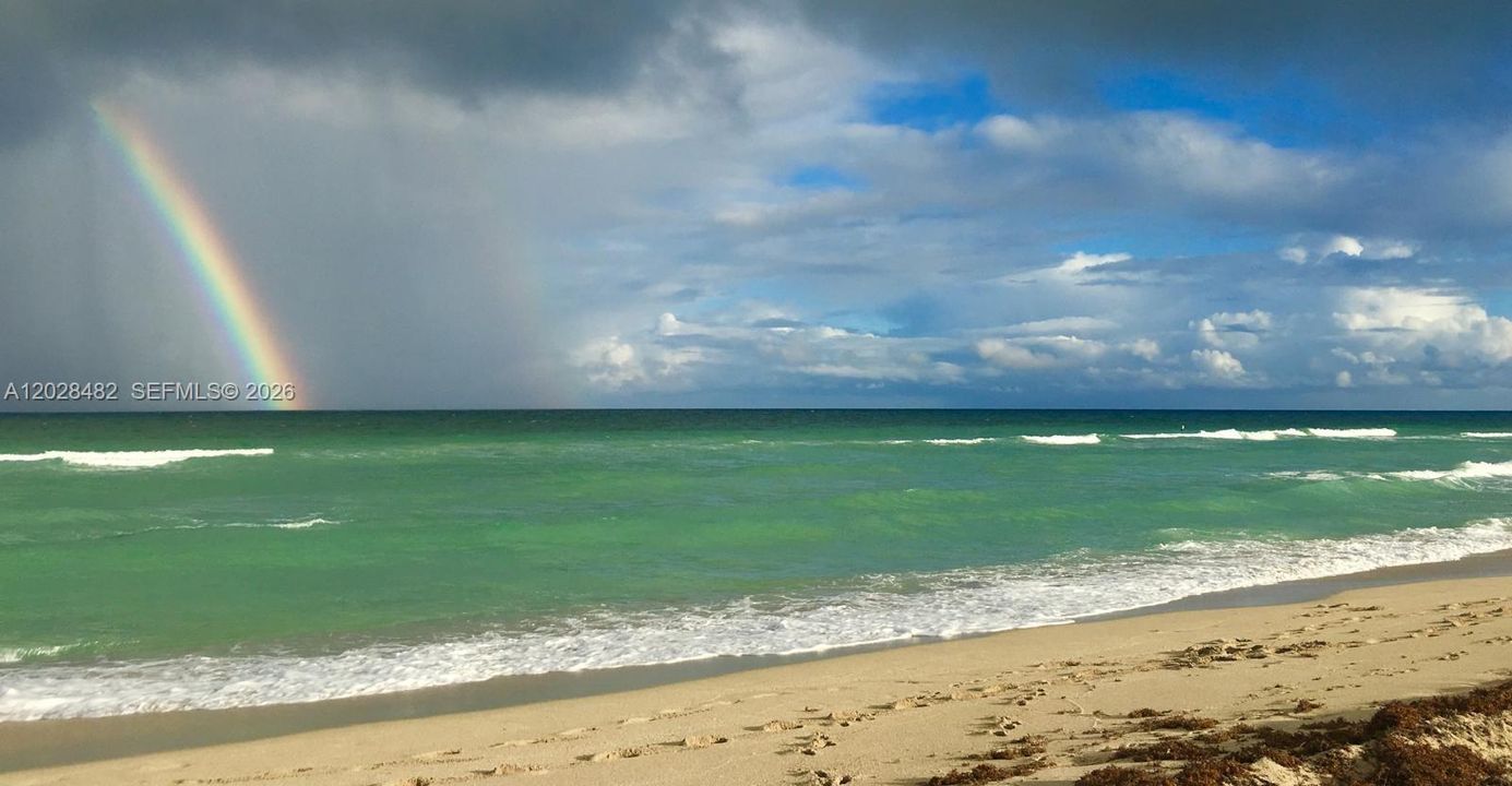 Beach - walkable distance