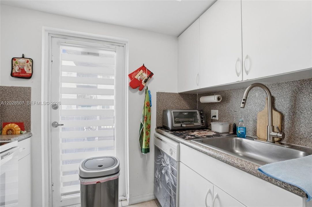 Activo con contrato: $2,350 (2 camas, 2 baños, 924 Pies cuadrados)