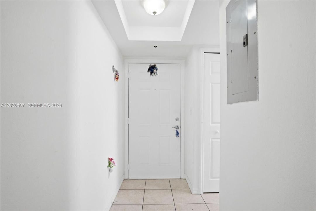 Activo con contrato: $2,350 (2 camas, 2 baños, 924 Pies cuadrados)
