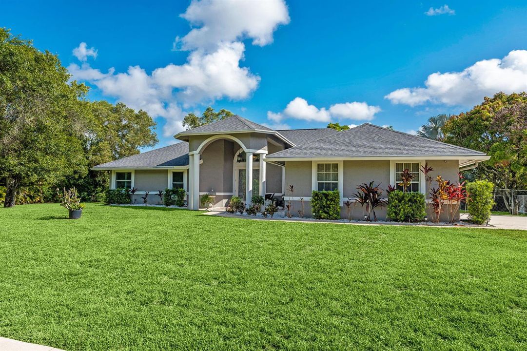 3-web-or-mls-A7407343