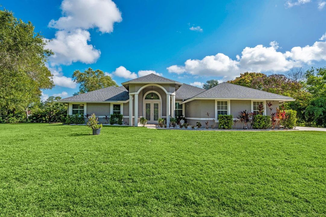 1-web-or-mls-A7407342