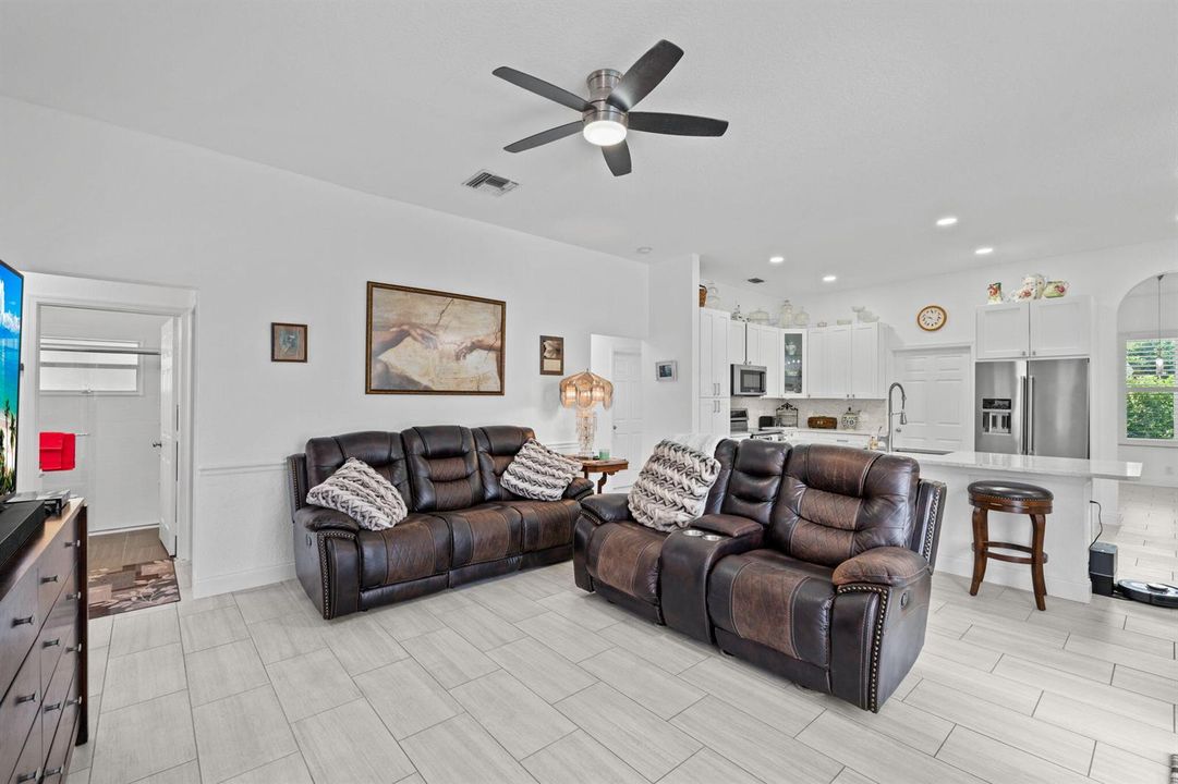 22-web-or-mls-A7407408