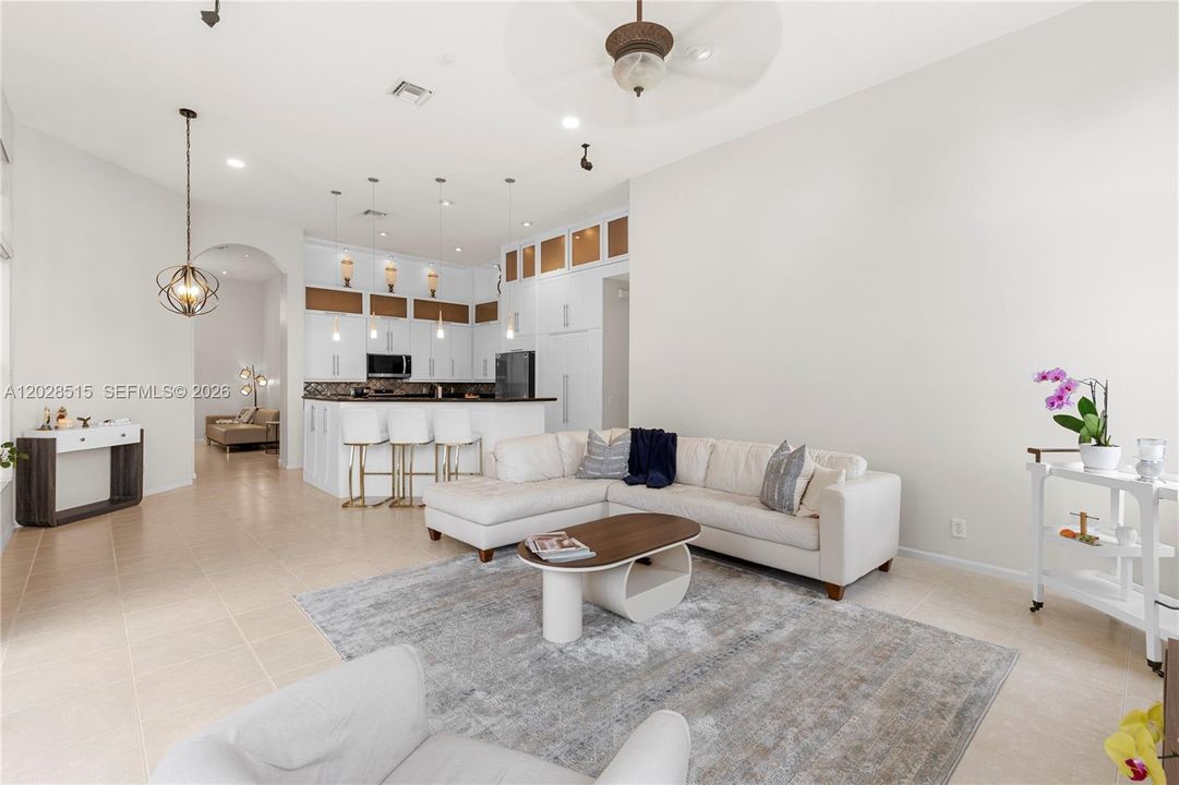 Active With Contract: $7,800 (4 beds, 2 baths, 2587 Square Feet)